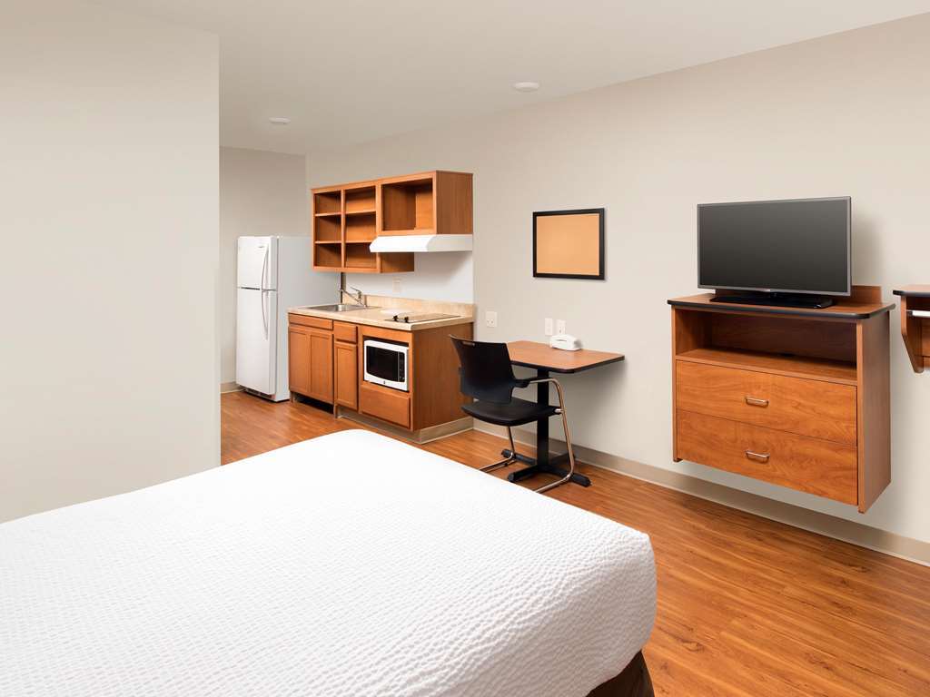 Woodspring Suites Albuquerque Room photo