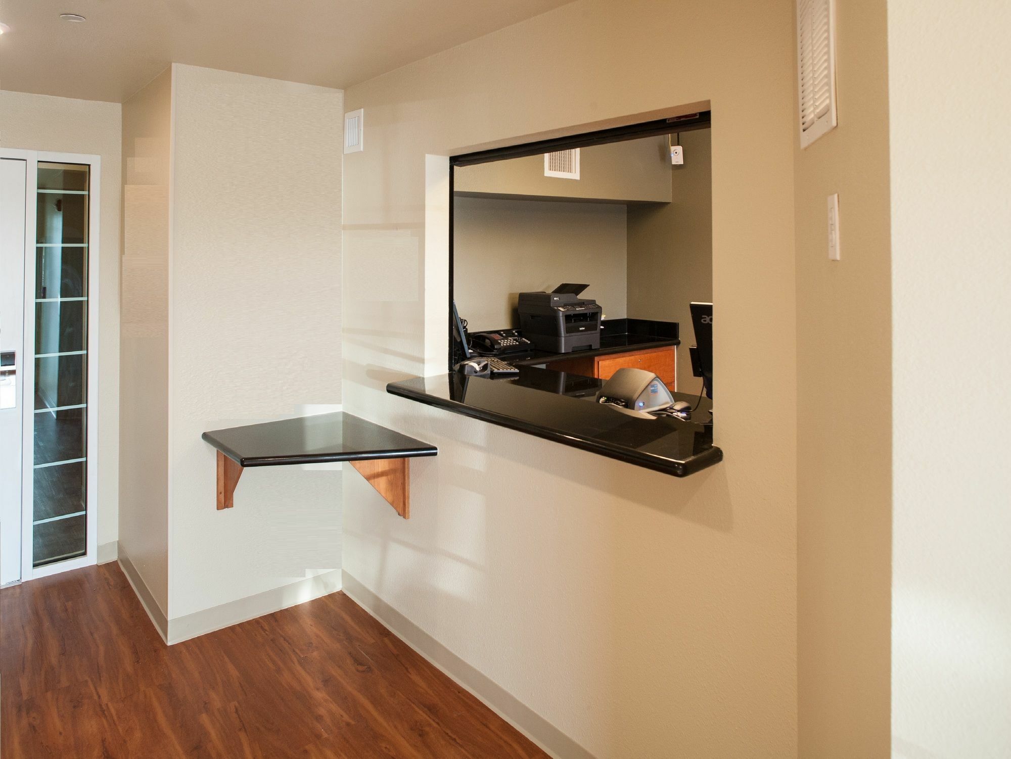 Woodspring Suites Albuquerque Exterior photo